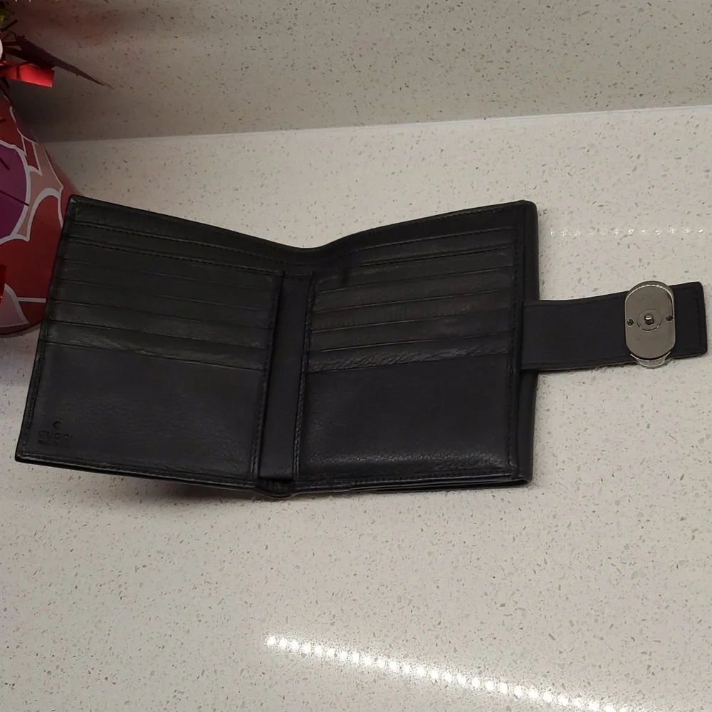 Mens GUCCI leather wallet - Picture 6 of 9